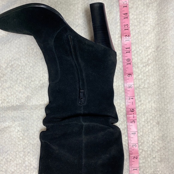 Tahari Black Suede Heeled Boots Never Worn - Picture 10 of 11